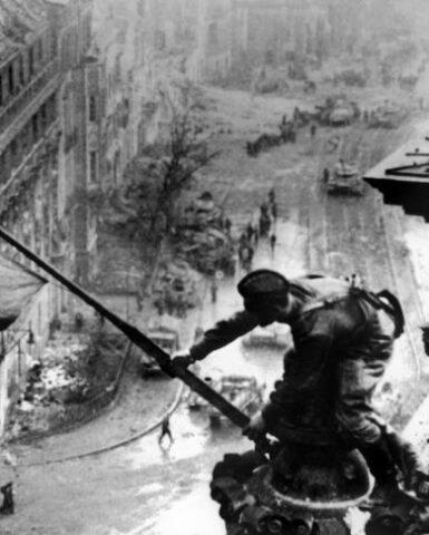 80e anniversaire de la fin de la Seconde Guerre mondiale : la Russie rend hommage au sacrifice de l’Armée rouge